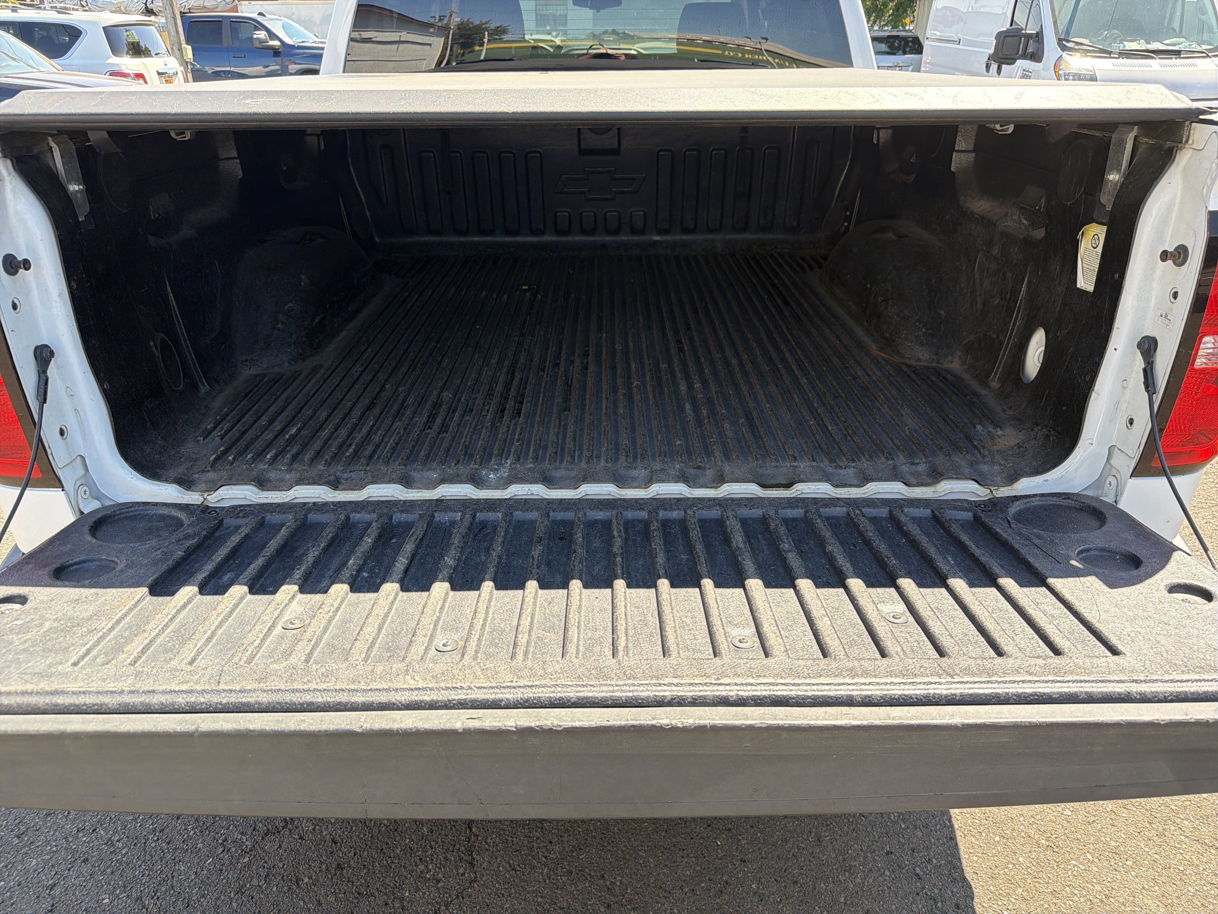 Used 2018 Chevrolet Silverado 1500 LT w/ All Star Edition AWD/4WD image 4