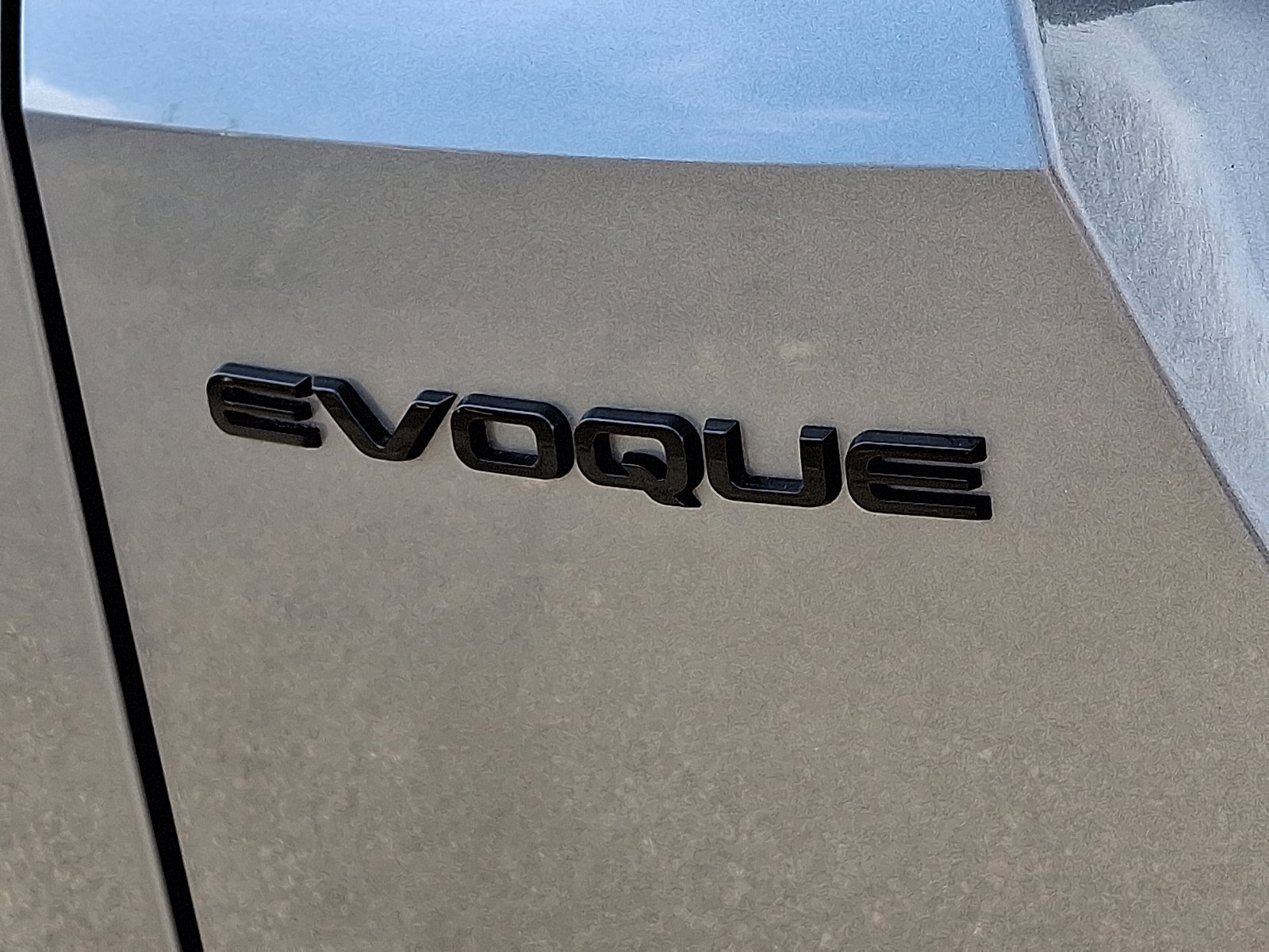 Certified 2025 Land Rover Range Rover Evoque S image 27