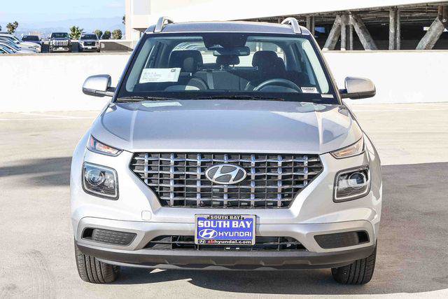 New 2026 Hyundai Venue SEL FWD image 2