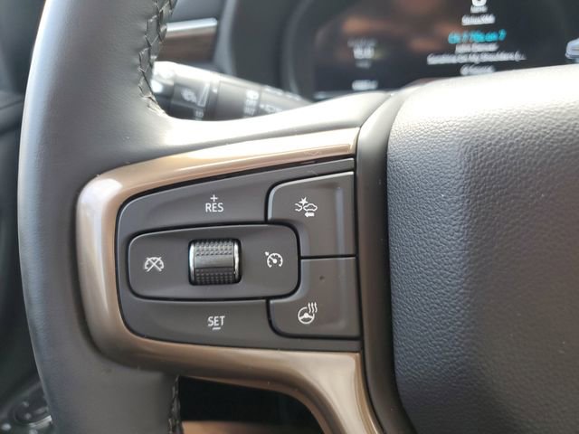 Used 2024 Chevrolet Suburban High Country AWD/4WD image 11