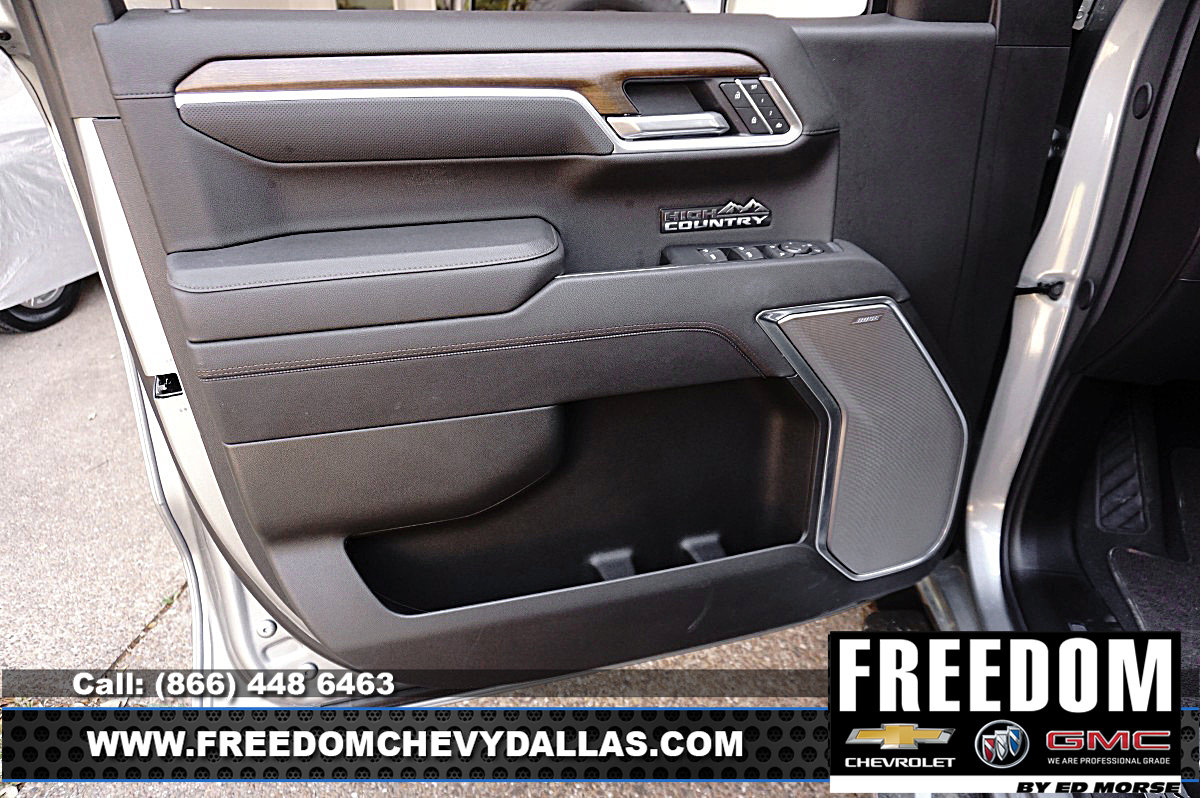 New 2025 Chevrolet Silverado 1500 High Country w/ Technology Package AWD/4WD image 37