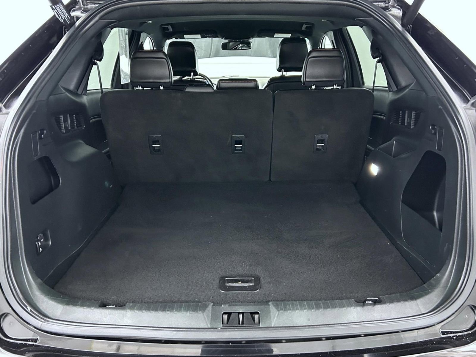 Used 2021 Ford Edge ST-Line image 21