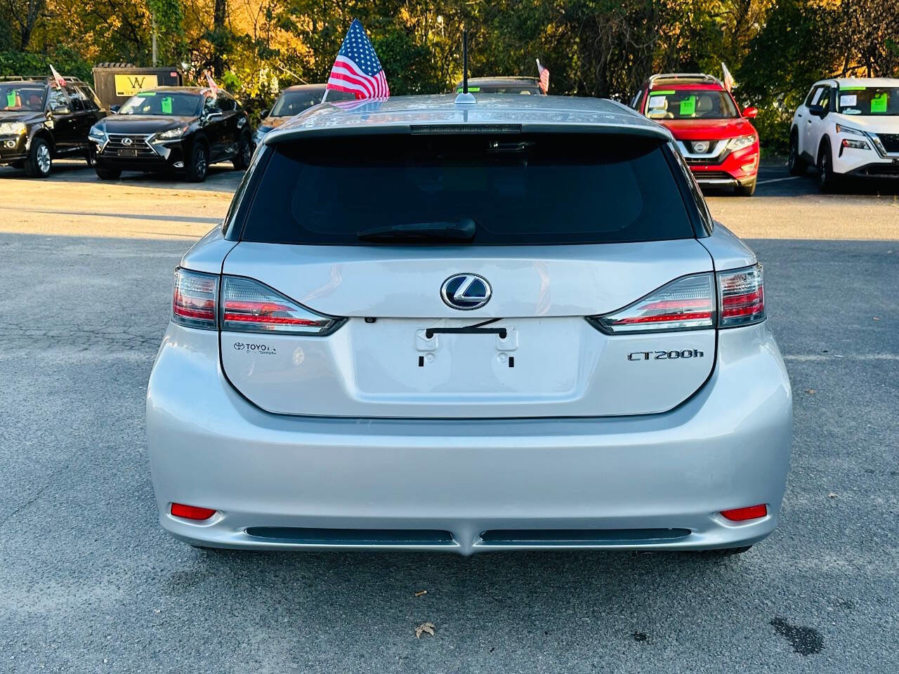 Used 2011 Lexus CT 200h Premium image 10