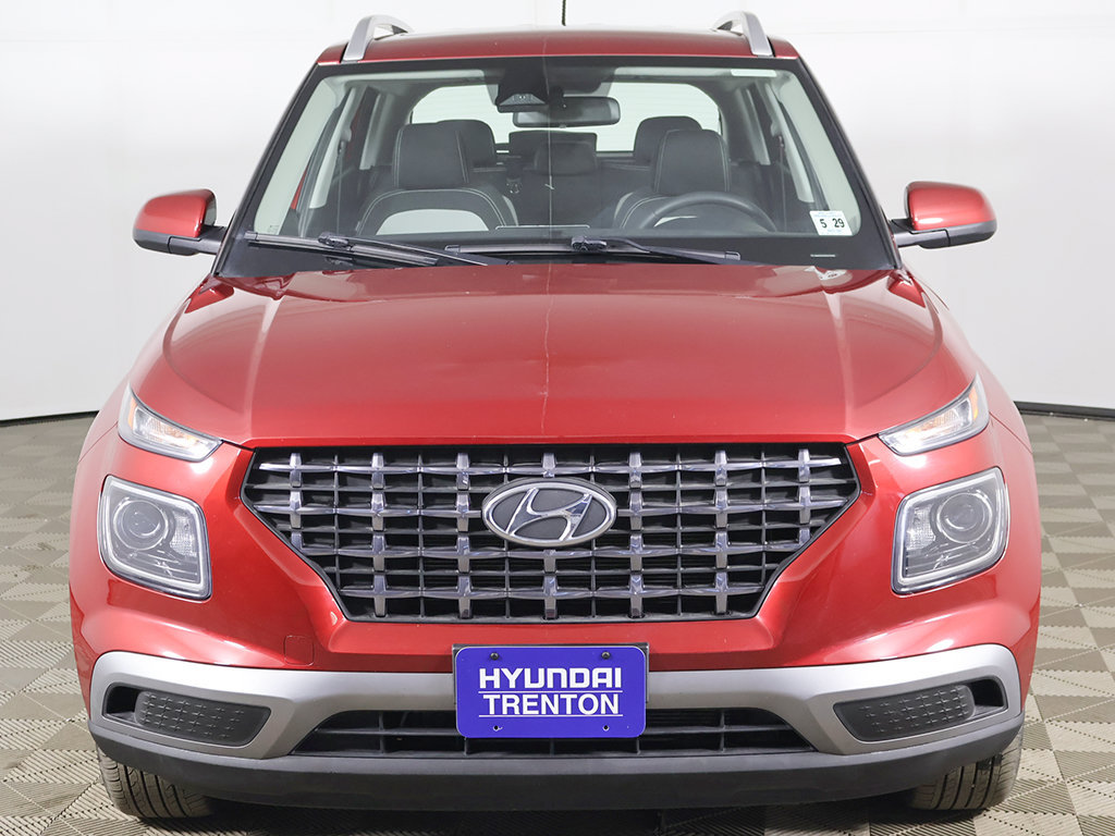 Certified 2024 Hyundai Venue SEL FWD image 10