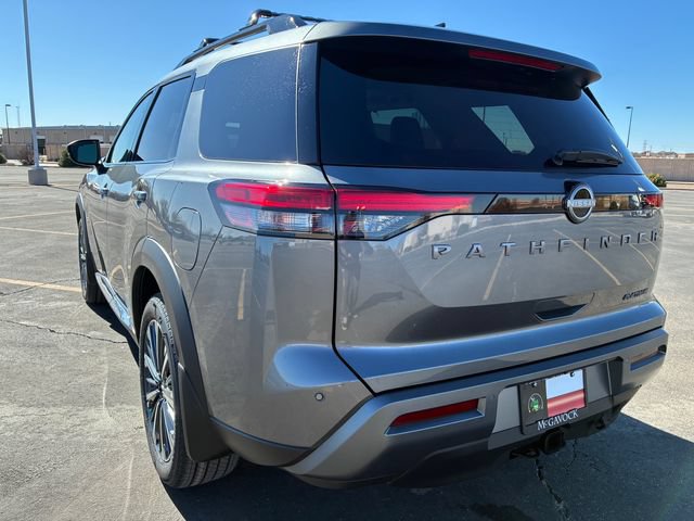 New 2026 Nissan Pathfinder Platinum FWD image 4