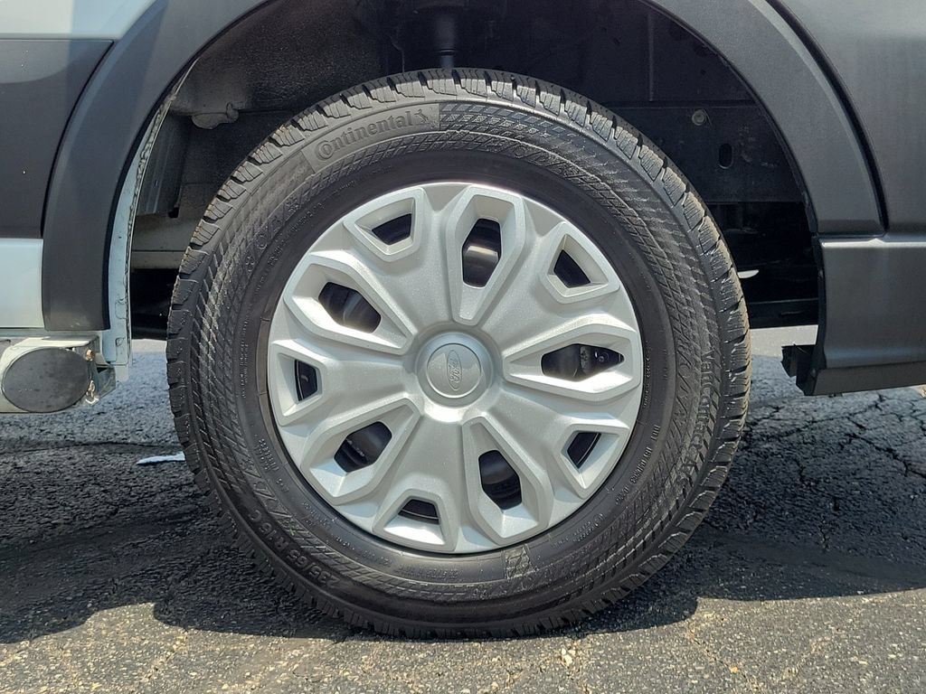 Certified 2025 Ford Transit 250 Low Roof w/ Exterior Upgrade Package RWD image 9