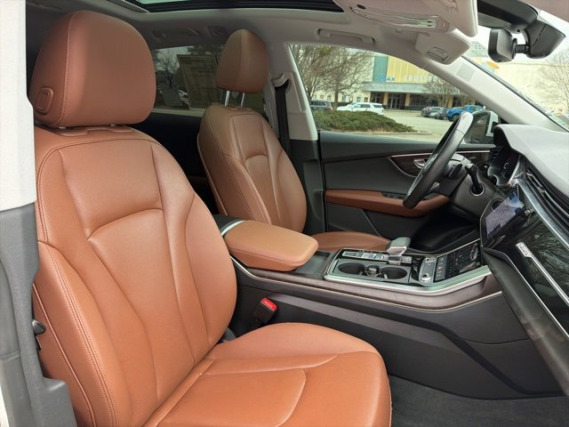 Used 2022 Audi Q8 Premium Plus image 25