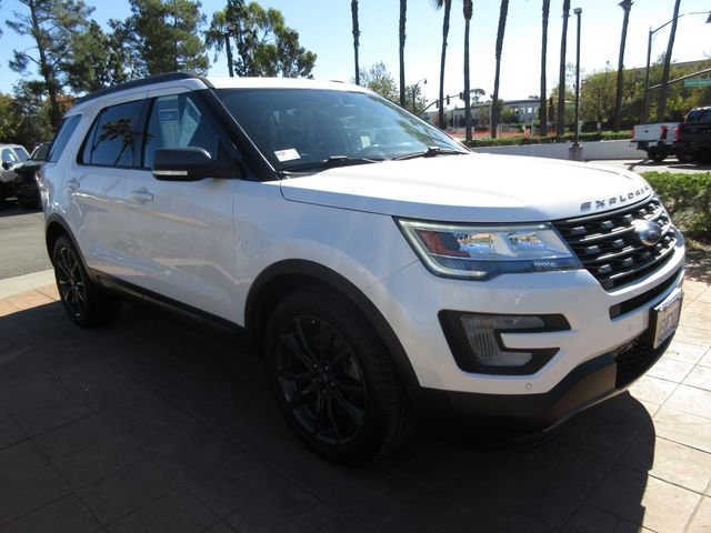 Used 2017 Ford Explorer XLT w/ Equipment Group 202A image 6