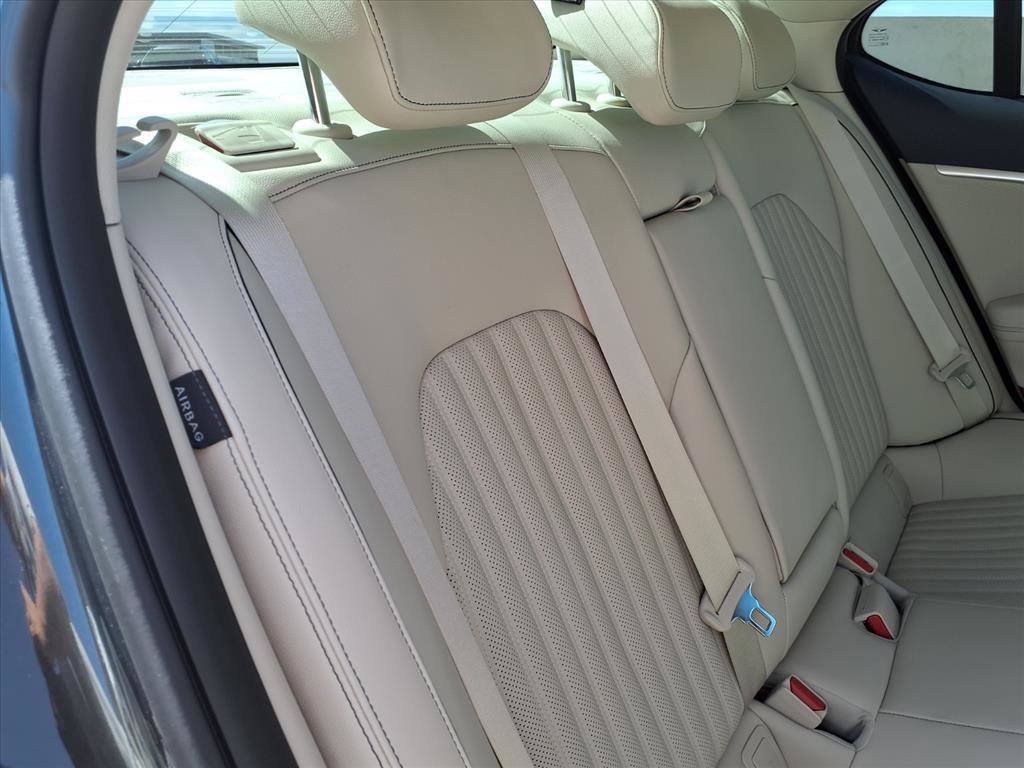 Certified 2026 Genesis G70 2.5T Prestige image 15