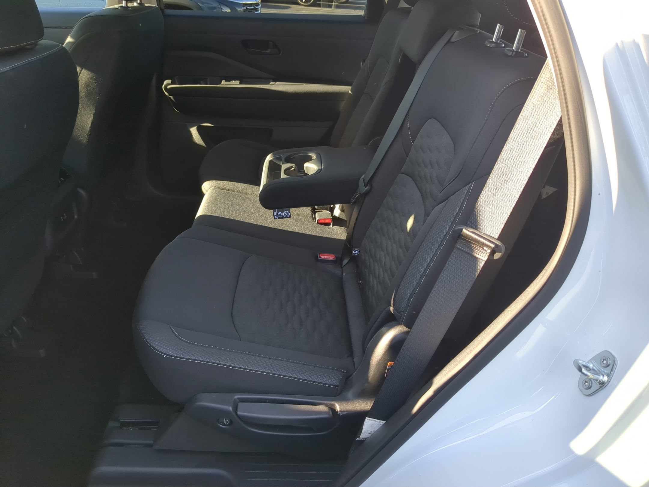 Used 2025 Nissan Pathfinder SV FWD image 29