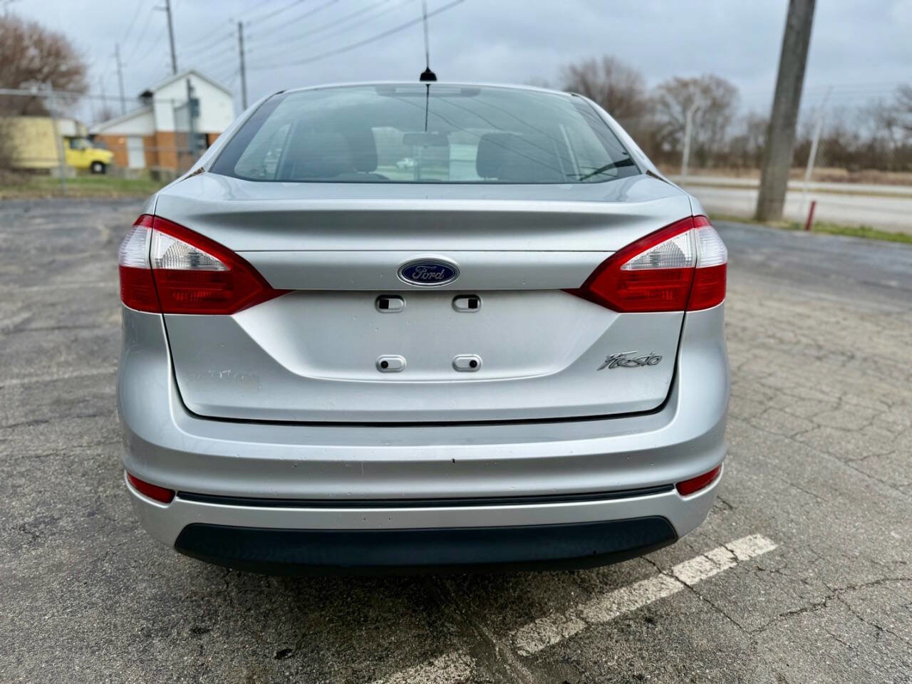 Used 2016 Ford Fiesta S image 4