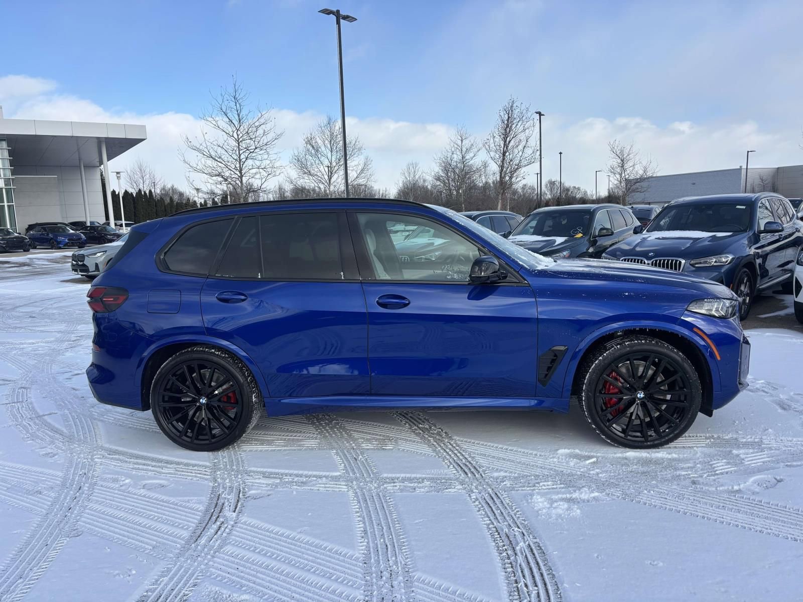 New 2026 BMW X5 M60i image 8