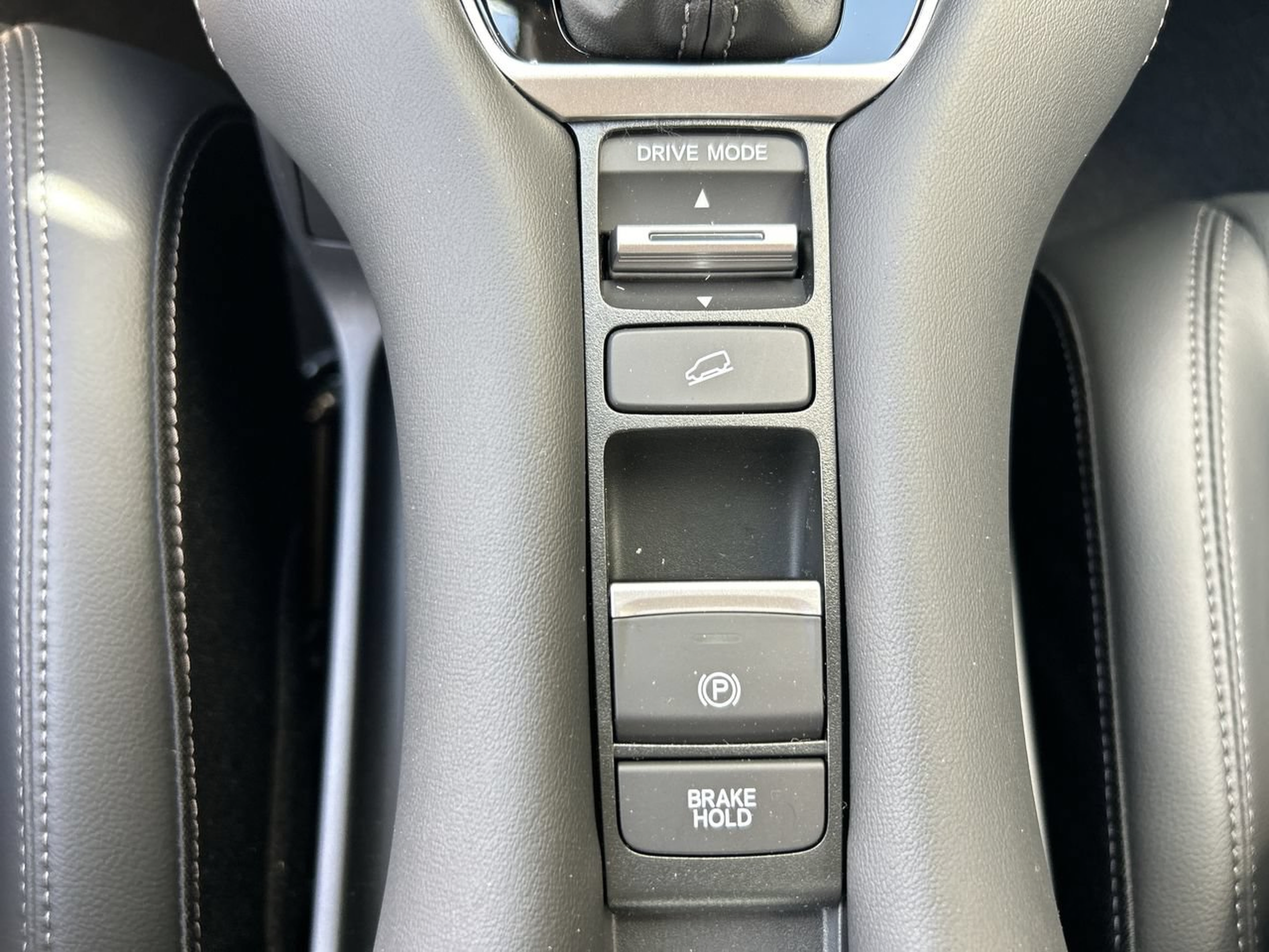 Certified 2024 Honda HR-V EX-L image 26