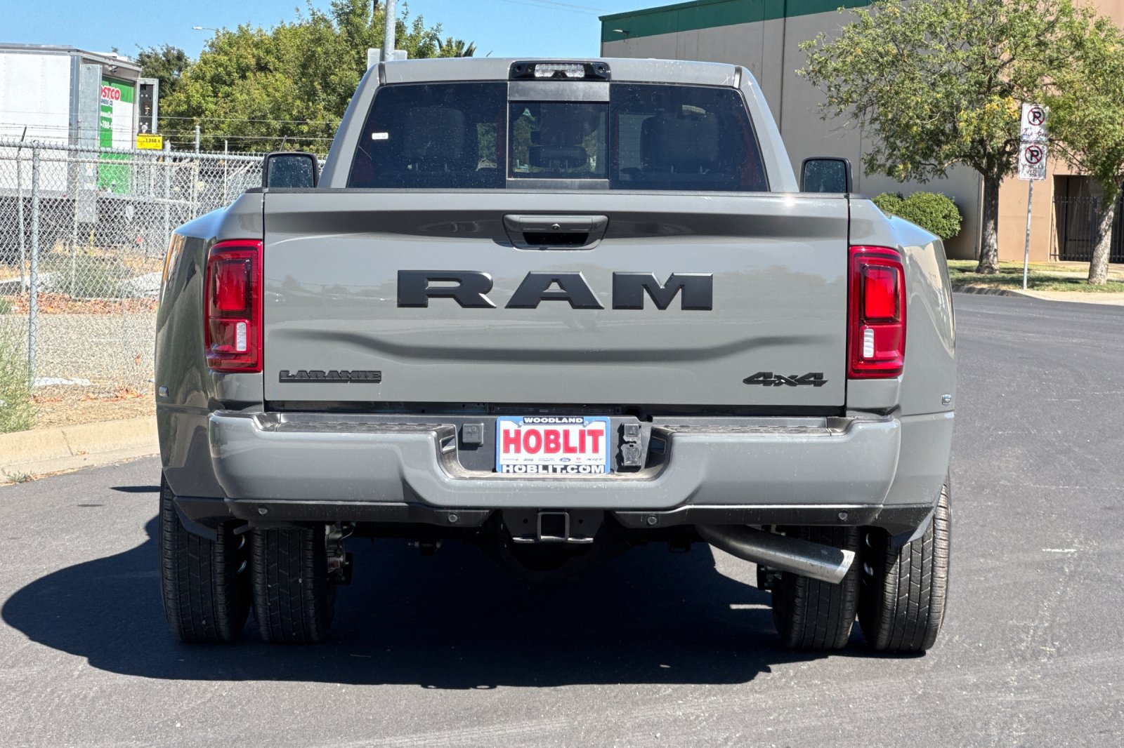 New 2026 RAM 3500 Laramie AWD/4WD image 4