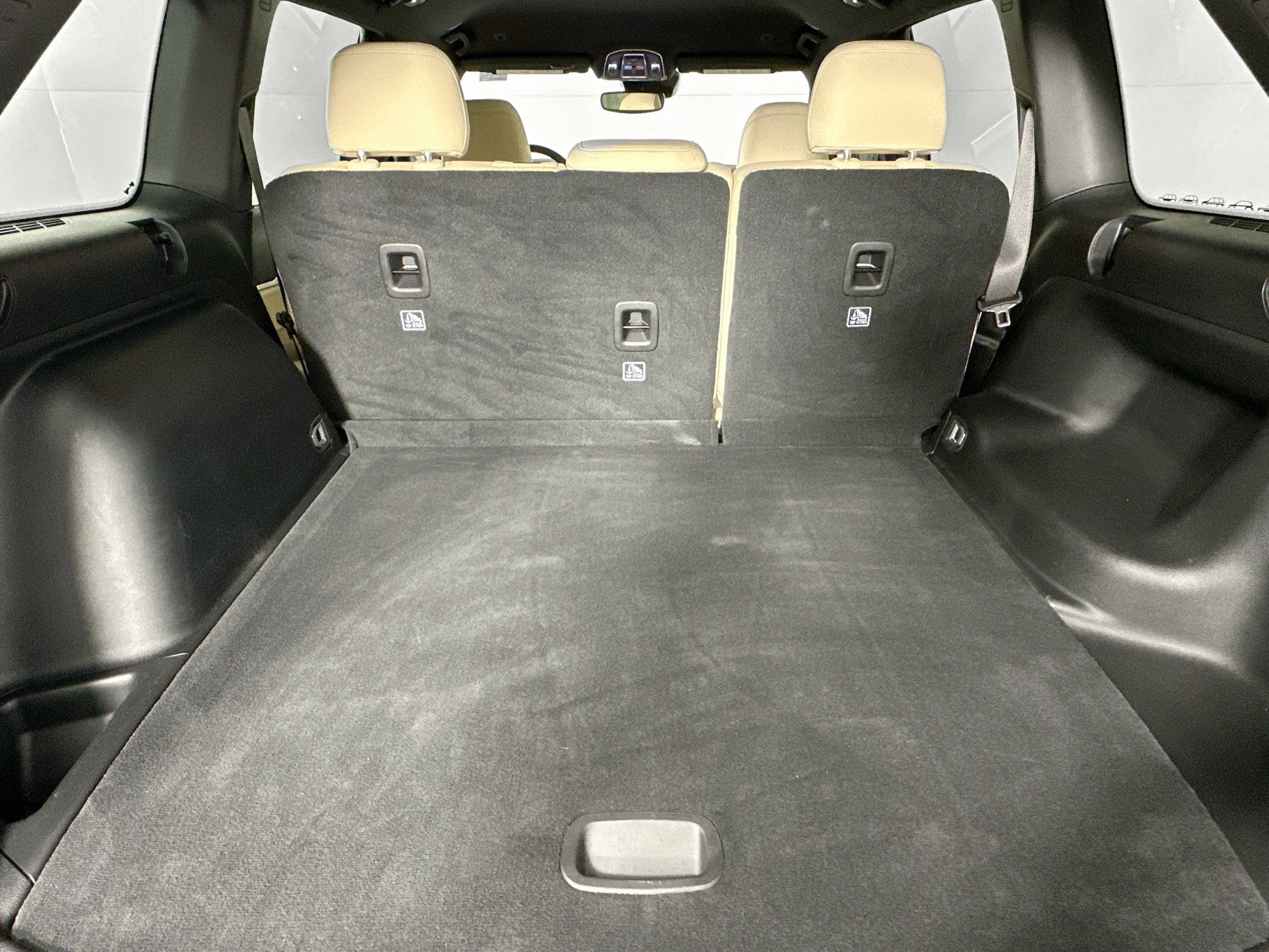 Used 2023 Jeep Grand Cherokee Limited w/ Black Appearance Package image 25