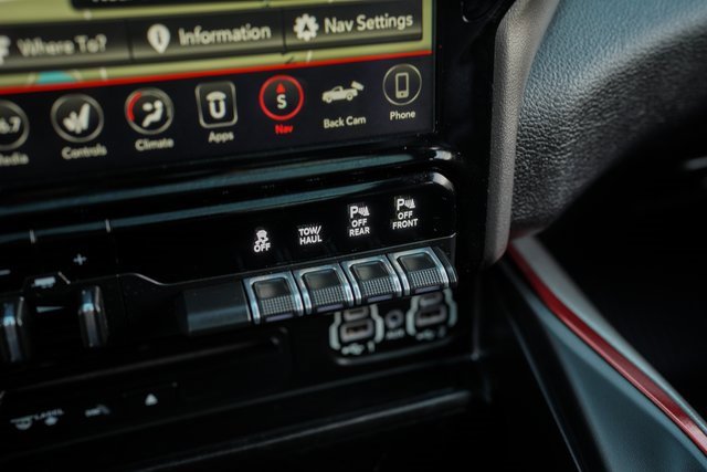 Used 2019 RAM 1500 Rebel image 33