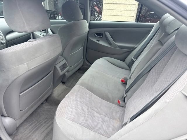 Used 2010 Toyota Camry LE FWD image 14