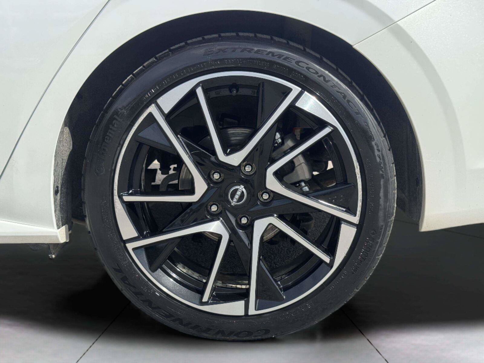 Used 2024 Nissan Sentra SR w/ SR Premium Package FWD image 59
