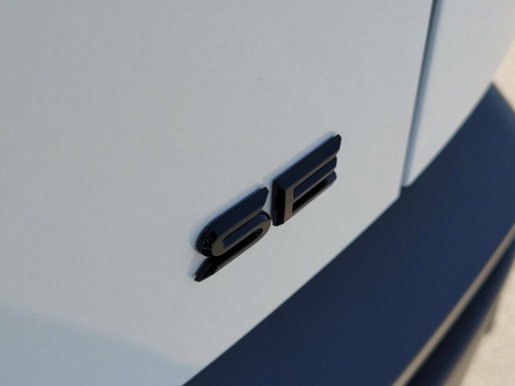 New 2026 Toyota C-HR AWD/4WD image 9