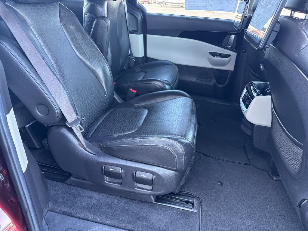 Used 2022 Kia Carnival SX Prestige FWD image 26