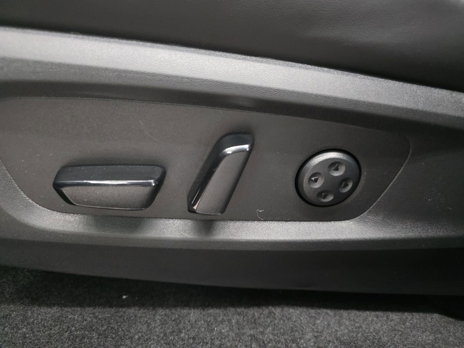 New 2026 INFINITI QX60 Luxe w/ Cargo Package FWD image 30