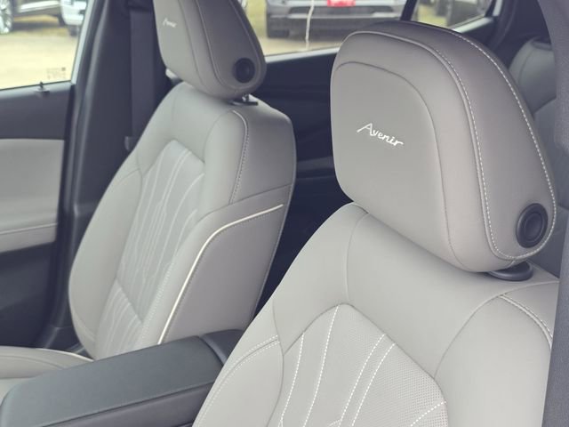 New 2026 Buick Envista Avenir image 18