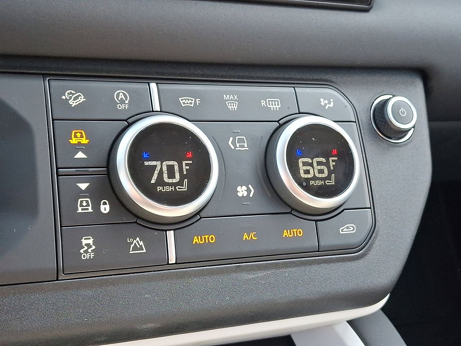 Certified 2025 Land Rover Defender 110 S image 27