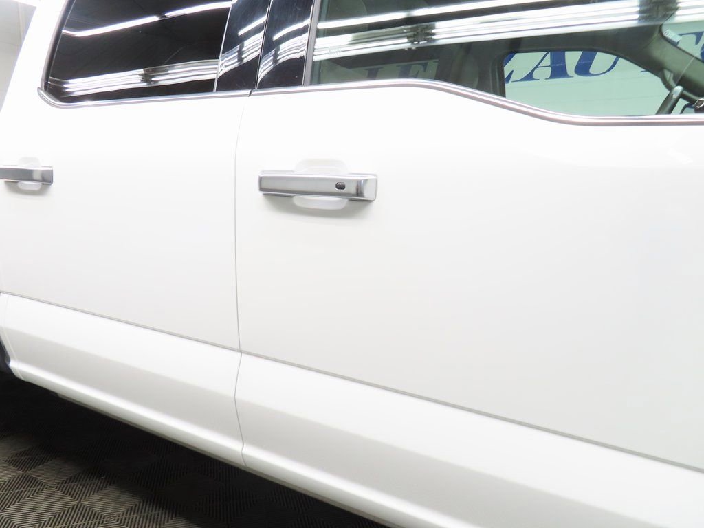 Used 2025 Ford F450 Platinum w/ Platinum Plus Package image 32