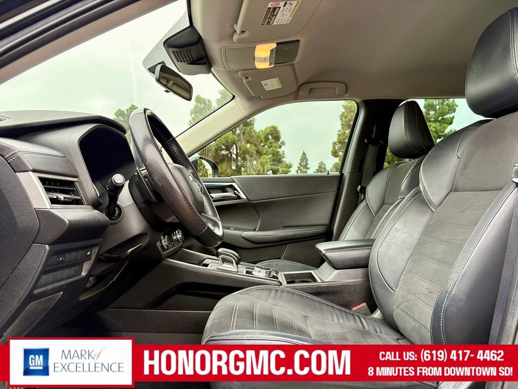 Used 2022 Mitsubishi Outlander SE image 10