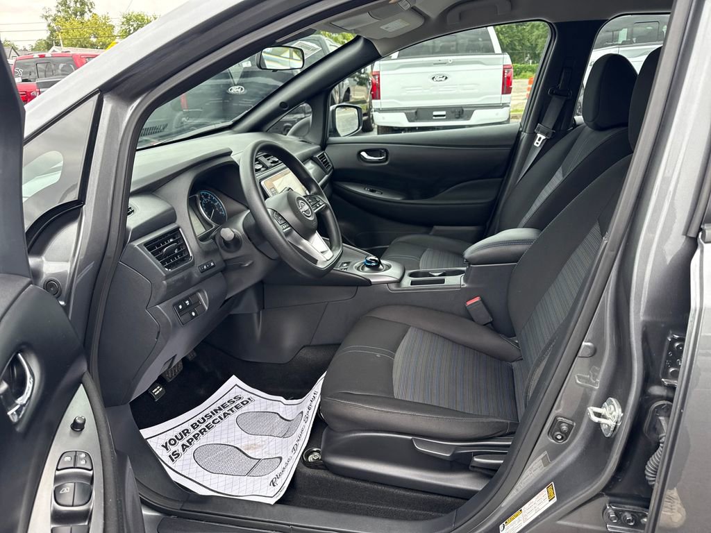Used 2023 Nissan Leaf S image 20