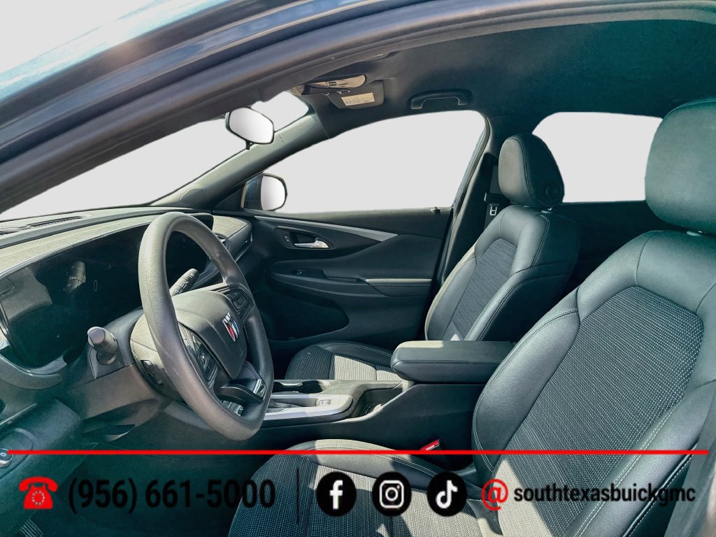 Used 2025 Buick Envista Preferred w/ Convenience II Package FWD image 11