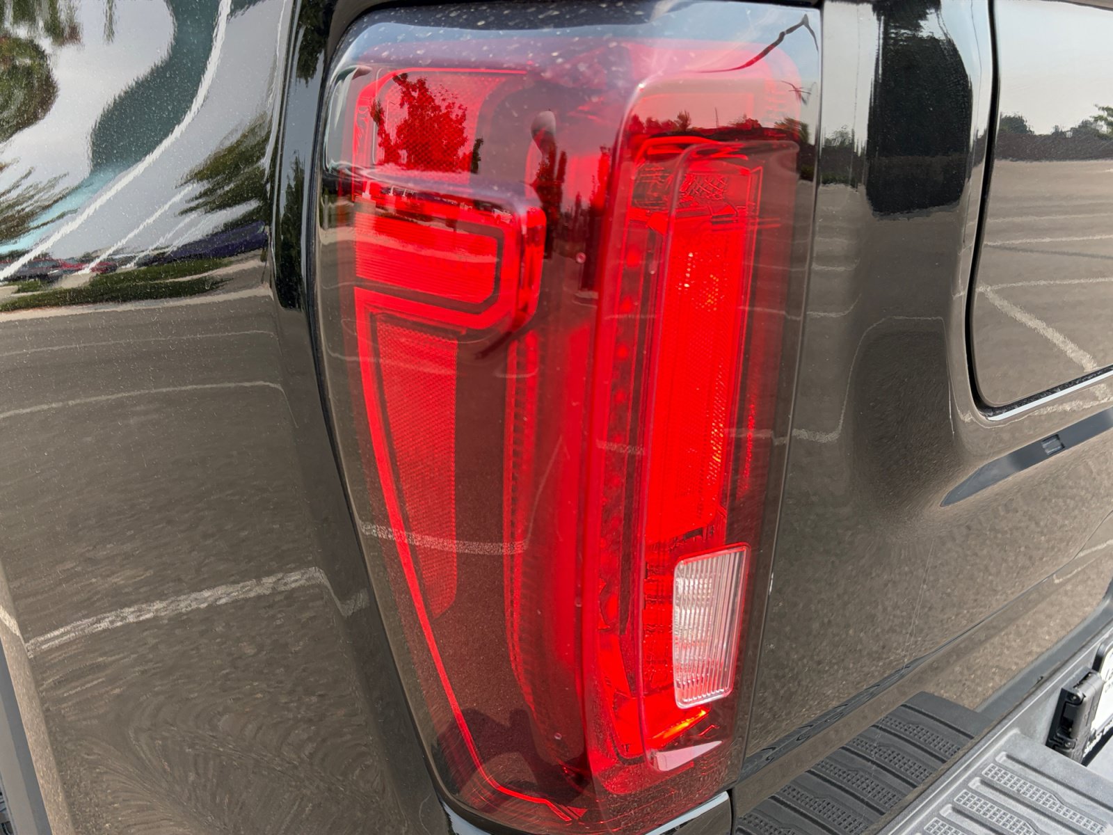 Used 2025 GMC Sierra 1500 AT4 AWD/4WD image 17