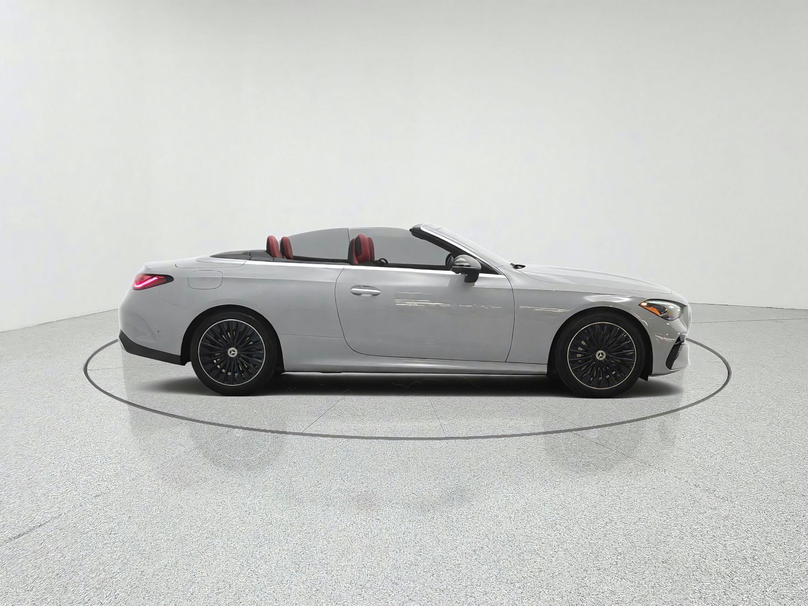Certified 2024 Mercedes-Benz CLE 450 4MATIC Cabriolet image 4