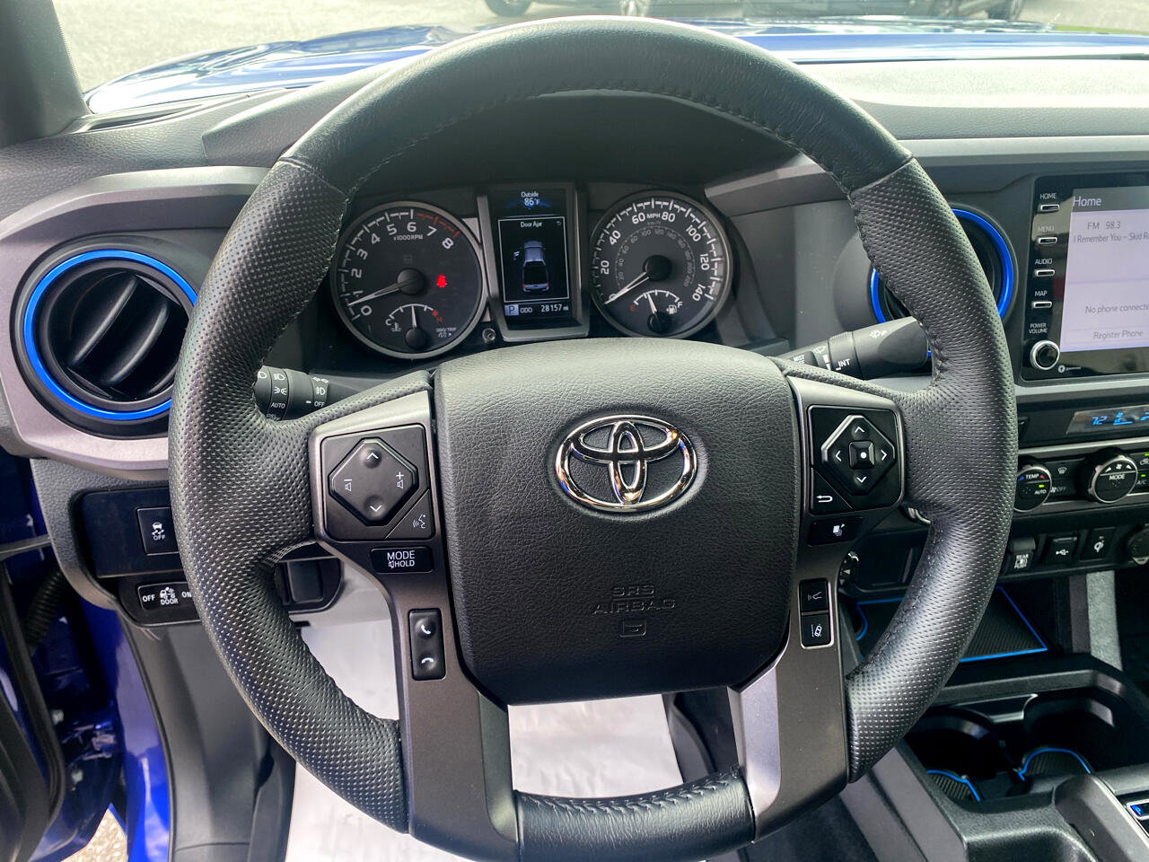 Used 2022 Toyota Tacoma TRD Off-Road image 16