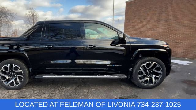 Certified 2024 Chevrolet Silverado EV RST image 9