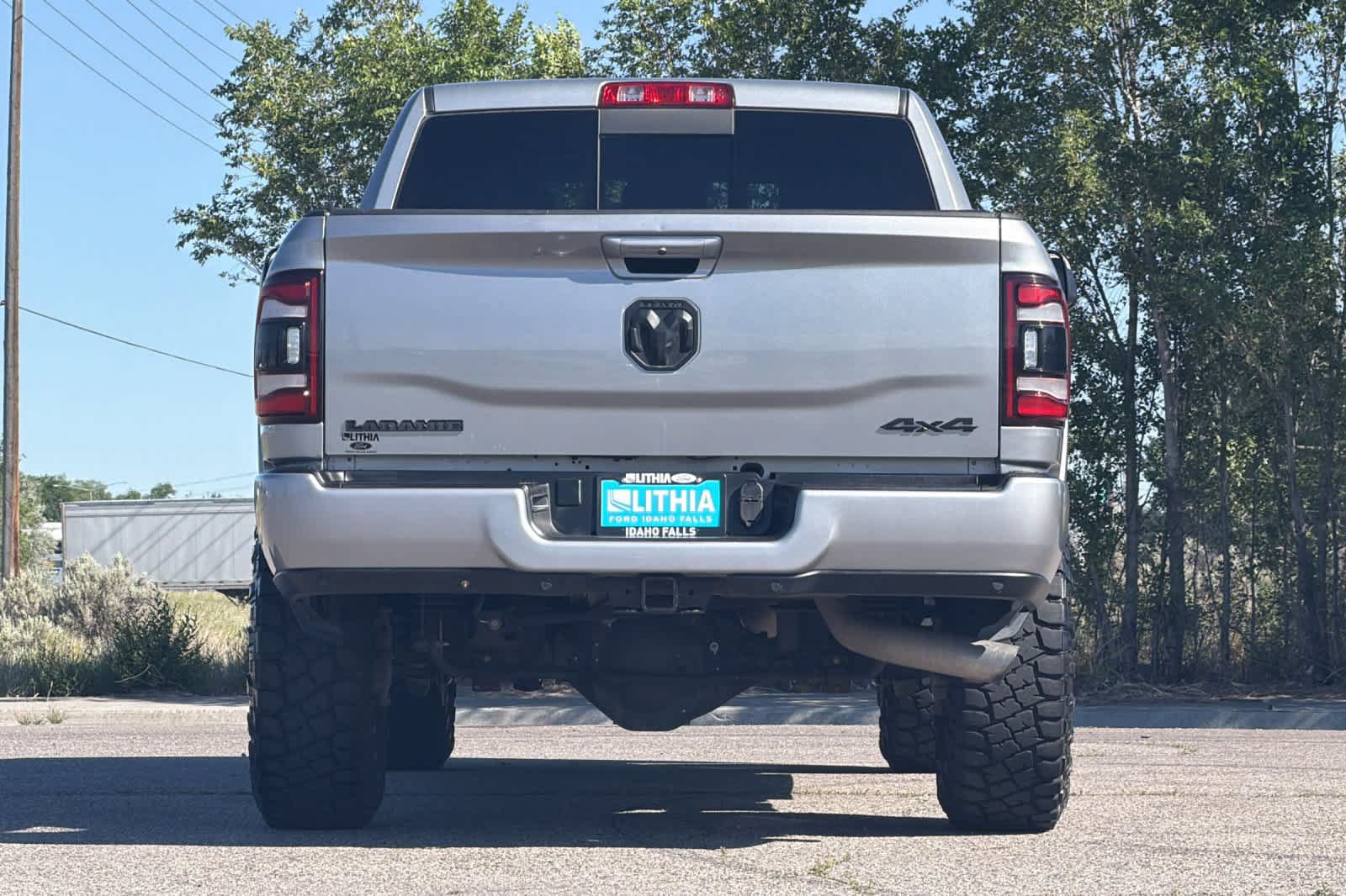 Used 2022 RAM 2500 Laramie w/ Night Edition AWD/4WD image 7