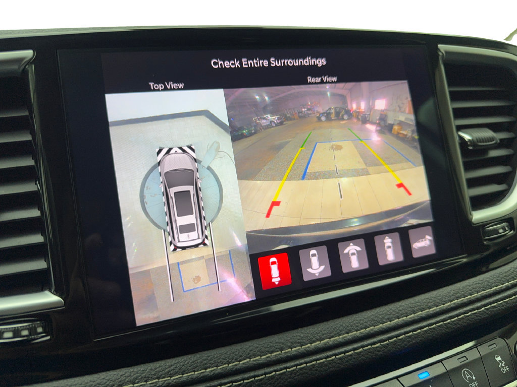 Used 2022 Chrysler Pacifica Limited FWD image 71