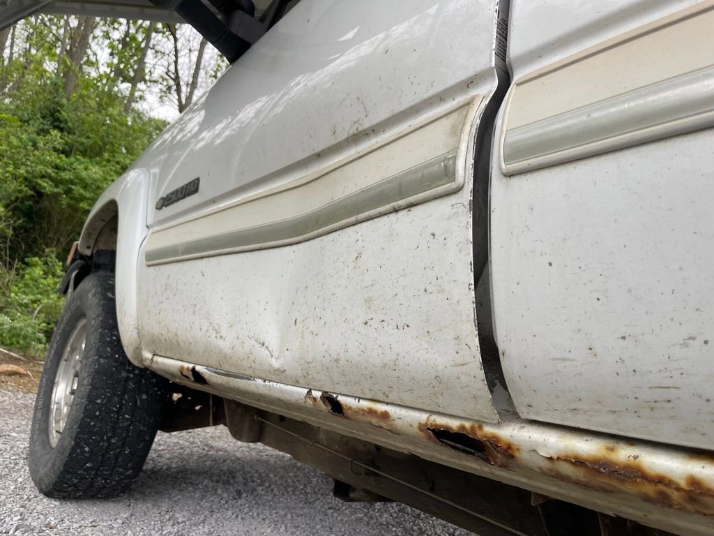 Used 2003 Chevrolet Silverado 2500 LS AWD/4WD image 46