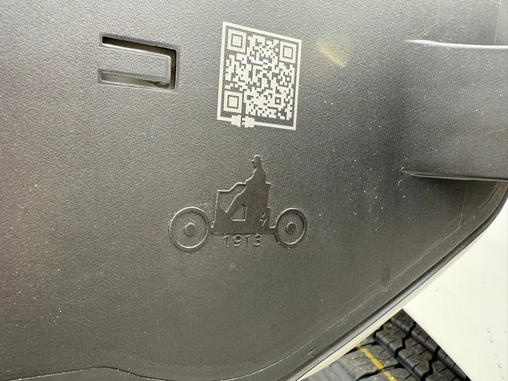 Used 2023 Ford F150 Lightning Lariat image 35