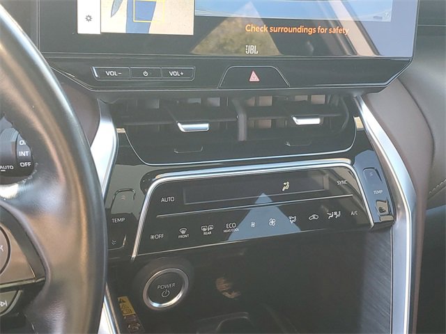 Used 2024 Toyota Venza Limited image 21