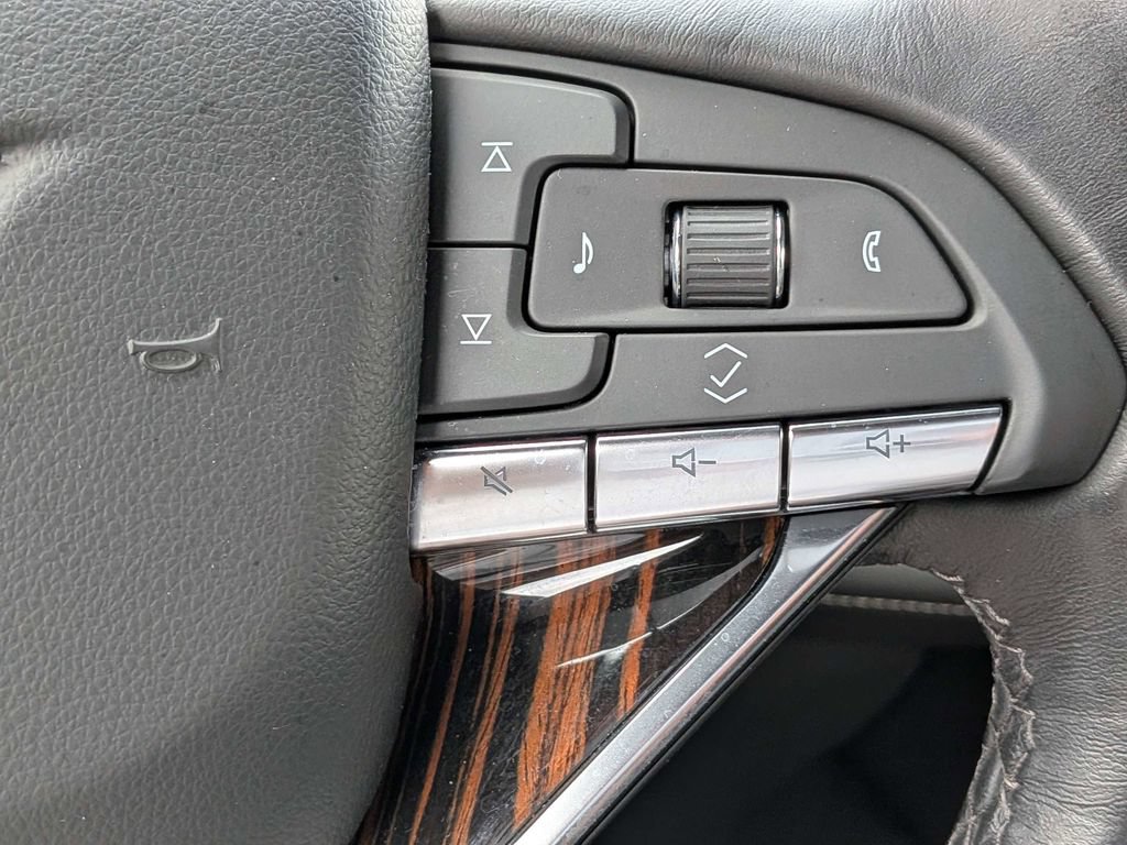 Certified 2021 Cadillac Escalade Premium Luxury w/ LPO, Illumination Package AWD/4WD image 30
