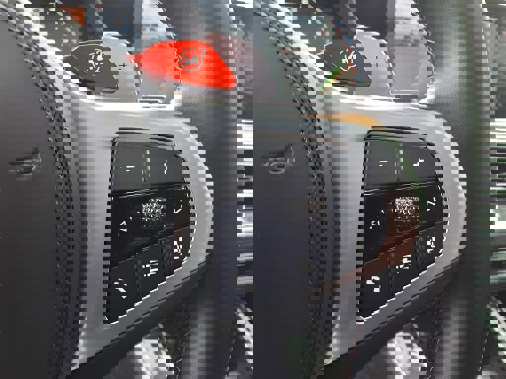 Used 2021 BMW X5 M w/ Executive Package image 21