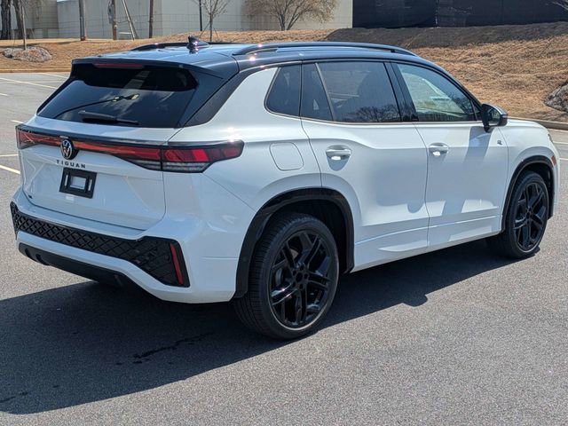 New 2026 Volkswagen Tiguan SE R-Line FWD image 4