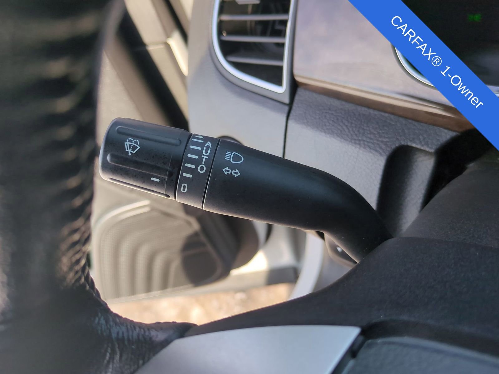 Used 2018 Ford Taurus Limited w/ Driver Assist Package image 32