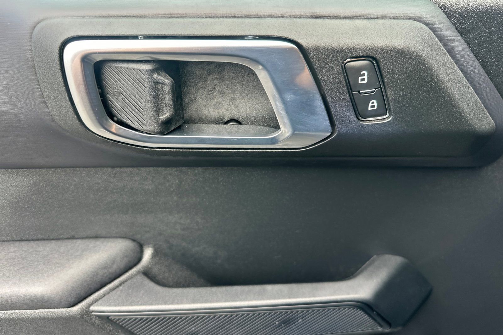 New 2025 Ford Bronco Badlands image 11