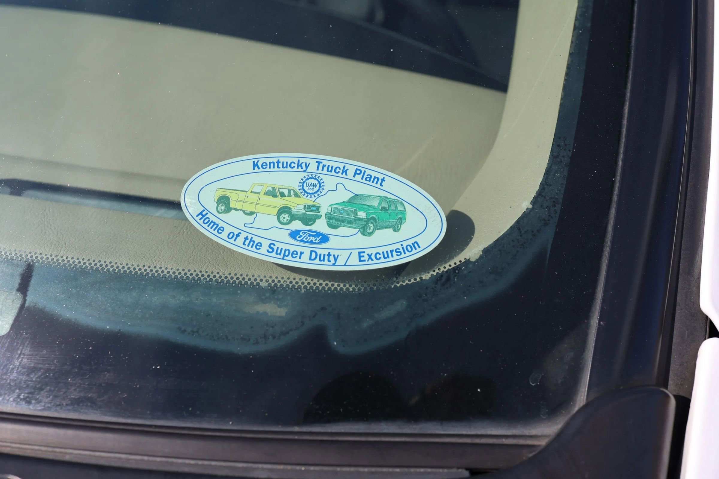 Used 2005 Ford Excursion Eddie Bauer image 24