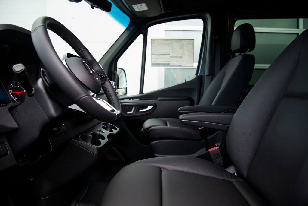 New 2026 Mercedes-Benz Sprinter 2500 image 13