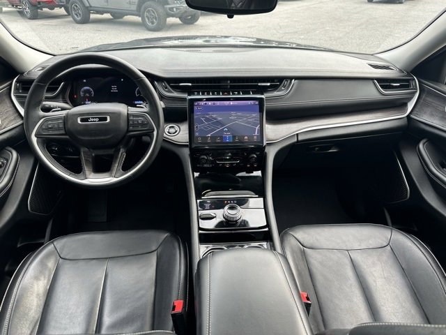 Used 2022 Jeep Grand Cherokee L Limited image 3