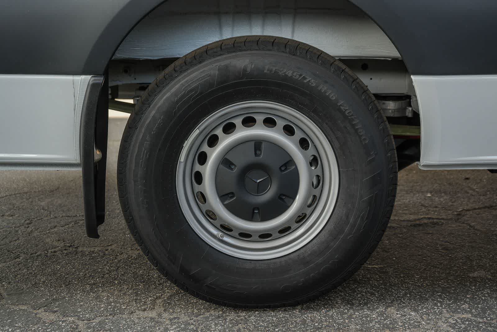 New 2025 Mercedes-Benz eSprinter 170 Cargo image 11