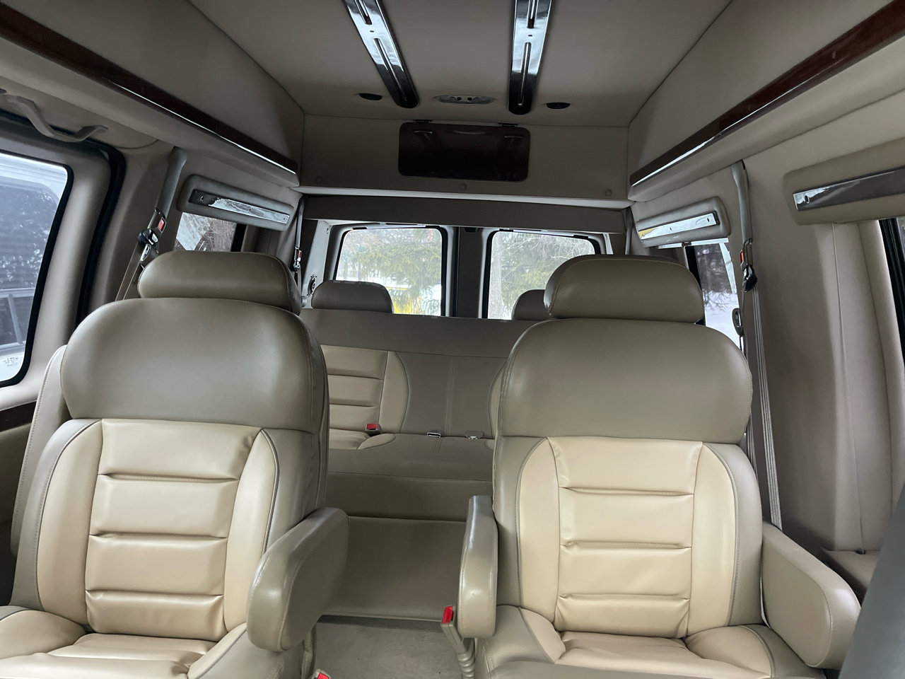 Used 2011 Chevrolet Express 1500 image 12